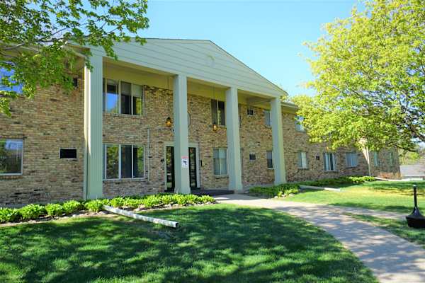 Maple Commons Apartments property